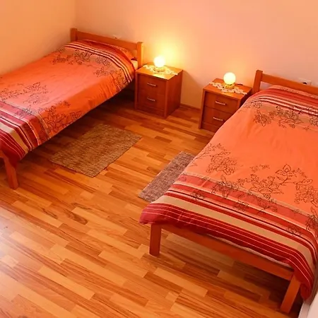 Holiday In Porec Istrien 9803 度假居 Labinci