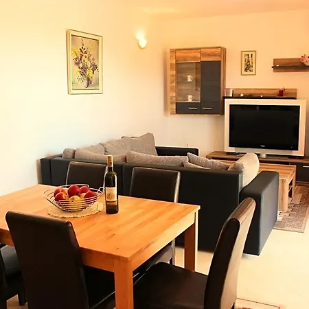 度假居 Holiday In Porec Istrien 9803