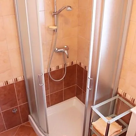 Holiday In Porec Istrien 9803 度假居 *