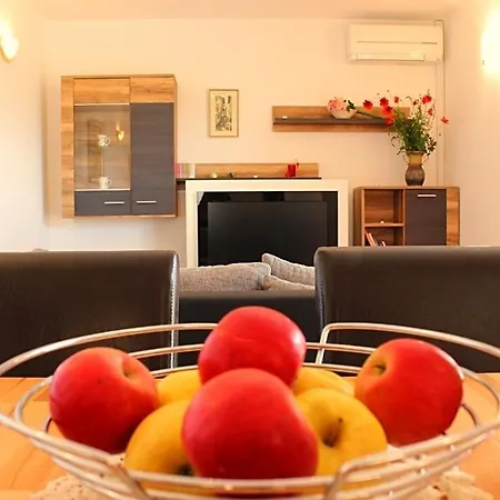 Holiday In Porec Istrien 9803 度假居